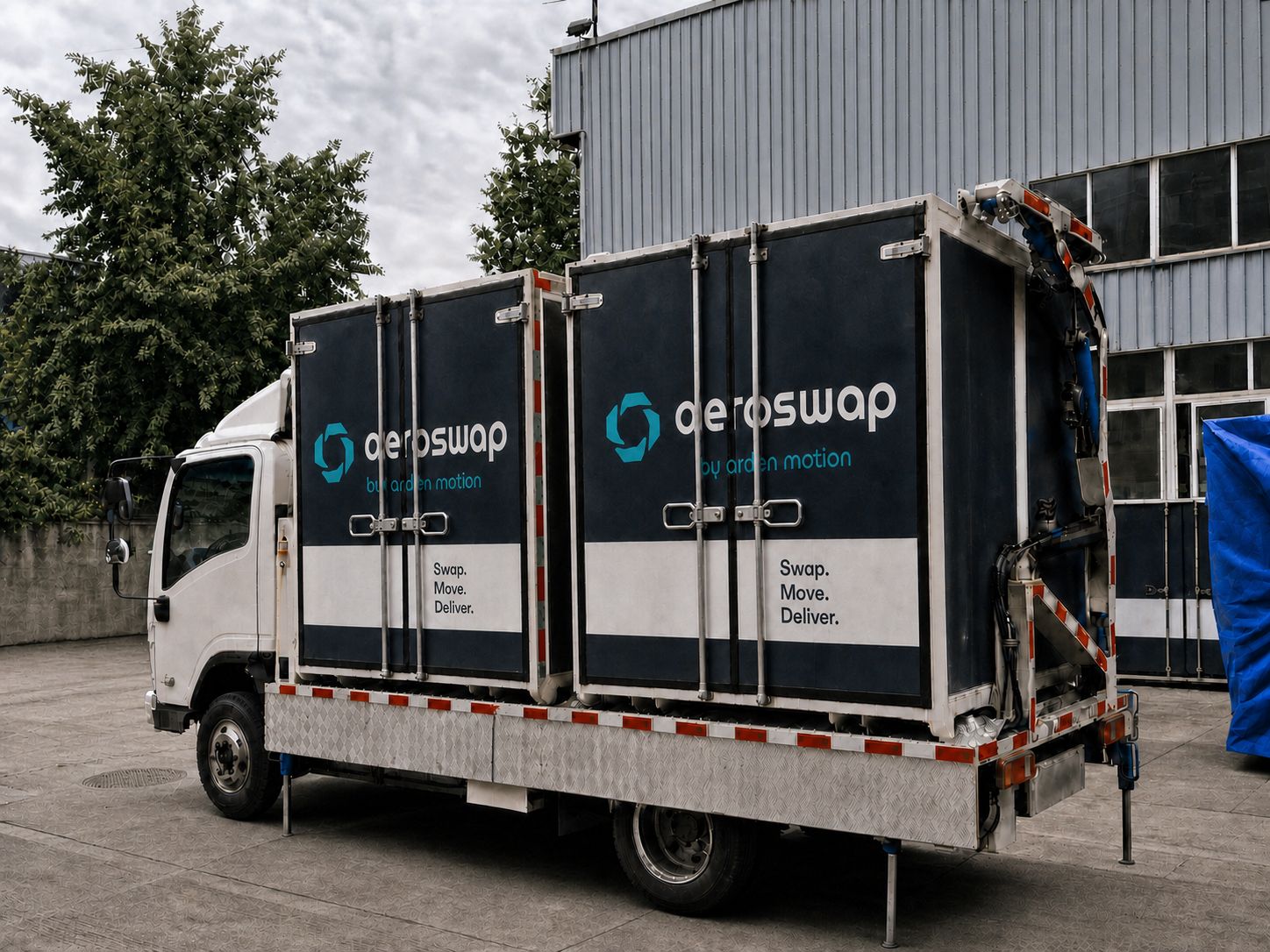 Aeroswap S2 carrying two navy modules with the Swap Move Deliver livery